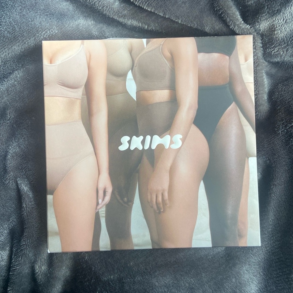 NWT SKIMS Core Control Shapewear